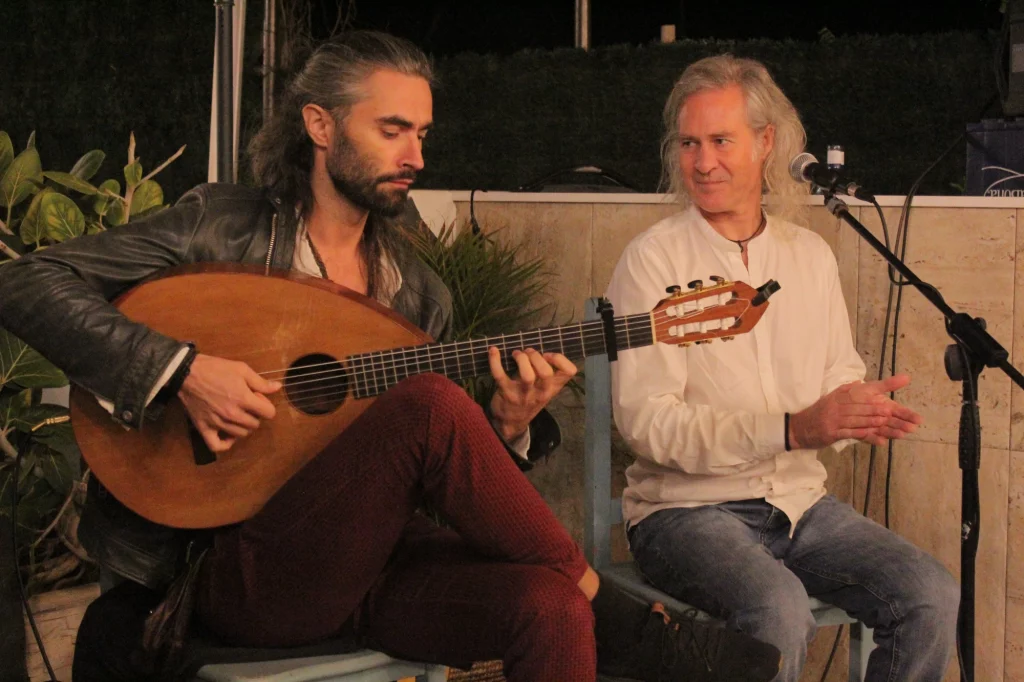 Martin y Cana y Martin tocando juntos en El Paraíso del Mar gomero